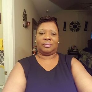 Meet your Posher, Sharon